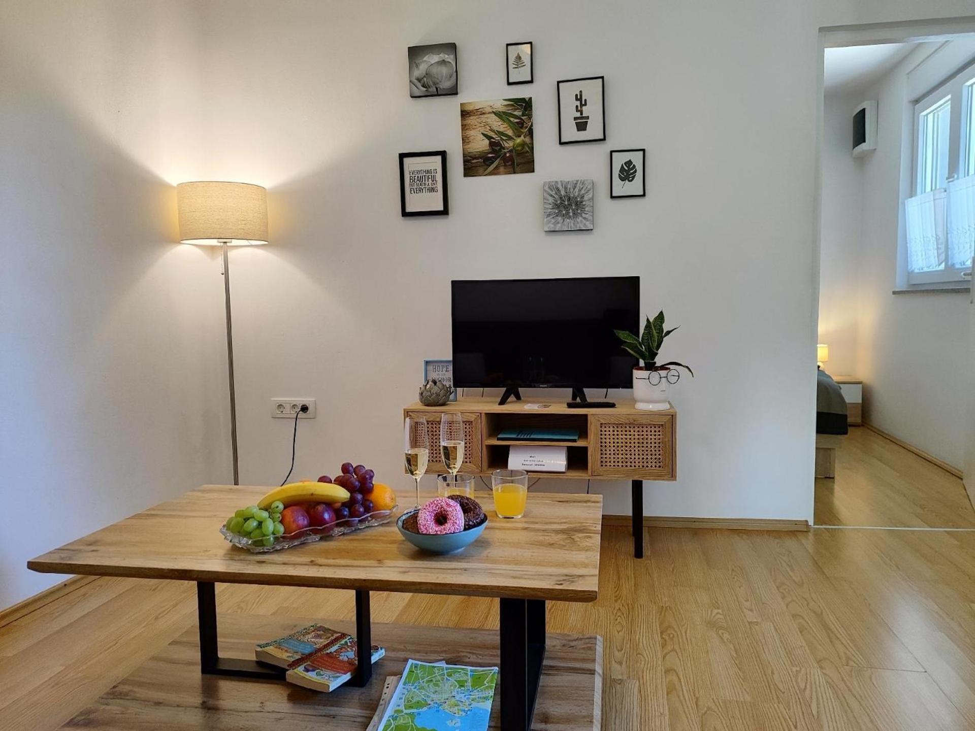 Vikendica Fuer 4 Personen Ca 40 Qm In Sijana, Istrien Istrische Riviera *